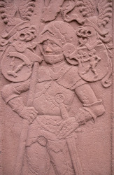 Epitaph des Ritters Philipp Truchsess von Rieneck mit Wappen in der Stadtpfarrkirche Lohr am Main